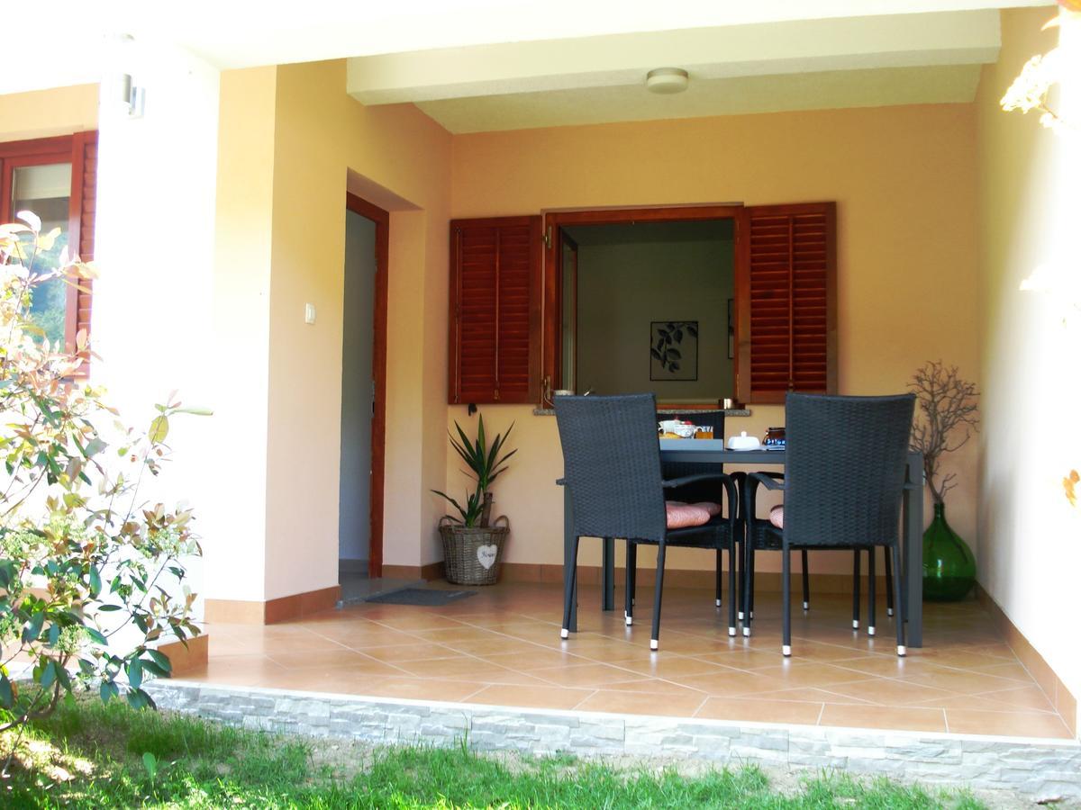 Studio Apartment Md Roc Bagian luar foto