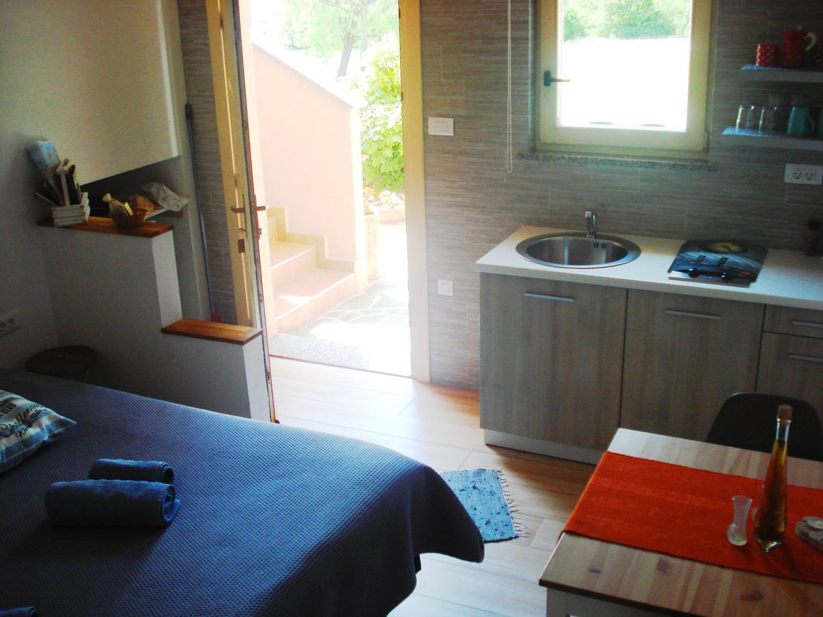Studio Apartment Md Roc Bagian luar foto